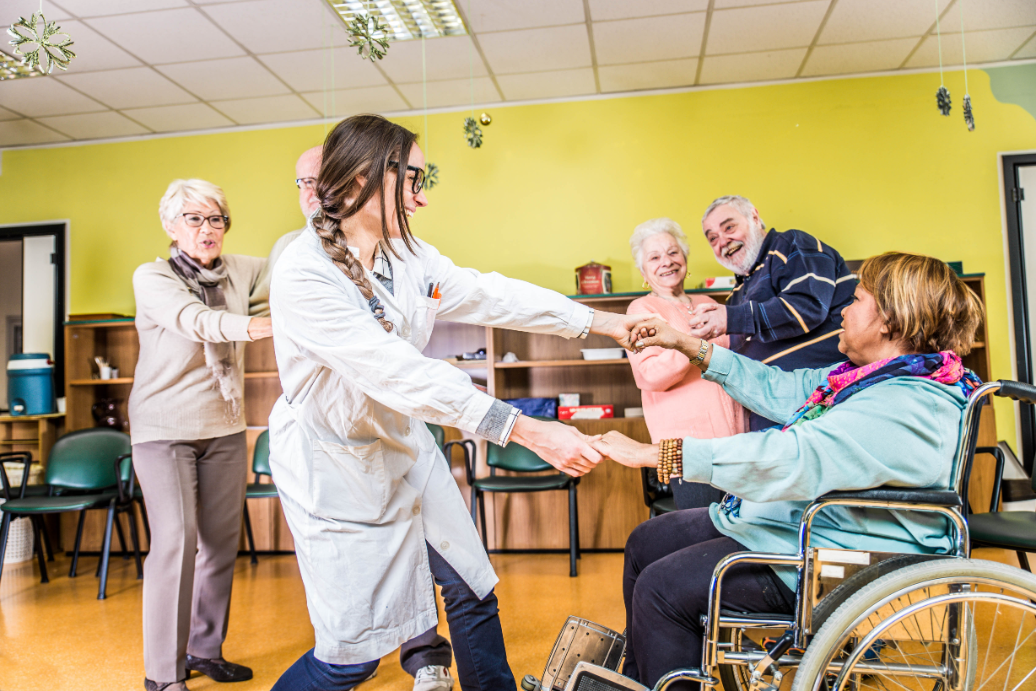 Accompagnement personnalisé pour trouver la maison de retraite idéale