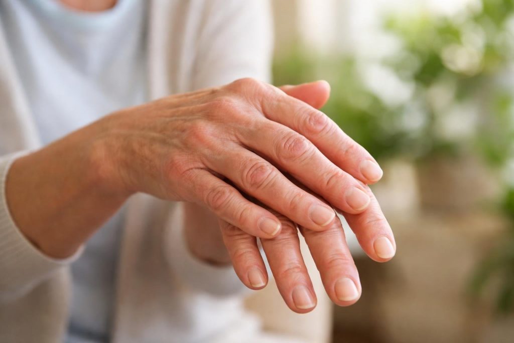 Arthrose du Doigt : Symptômes et Traitements Efficaces
